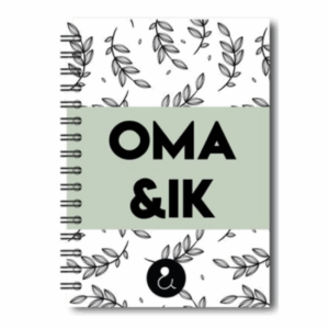 Studio Ins & Outs – Invulboek Oma & ik – Herinneringen Boek voor Oma en Haar Kleinkind – Cadeau voor Oma – Groen